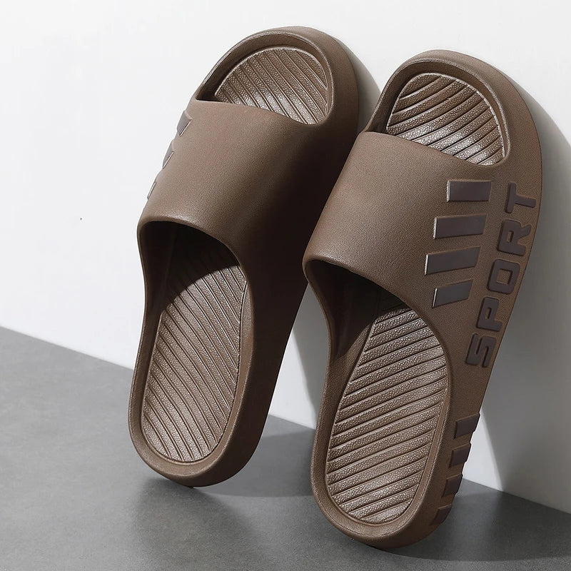 Men's Summer Fashion Thick Sole Slippers Non-Slip Indoor Outdoor Beach Sandals Comfortable Adult Flip Flop Shower Slippers