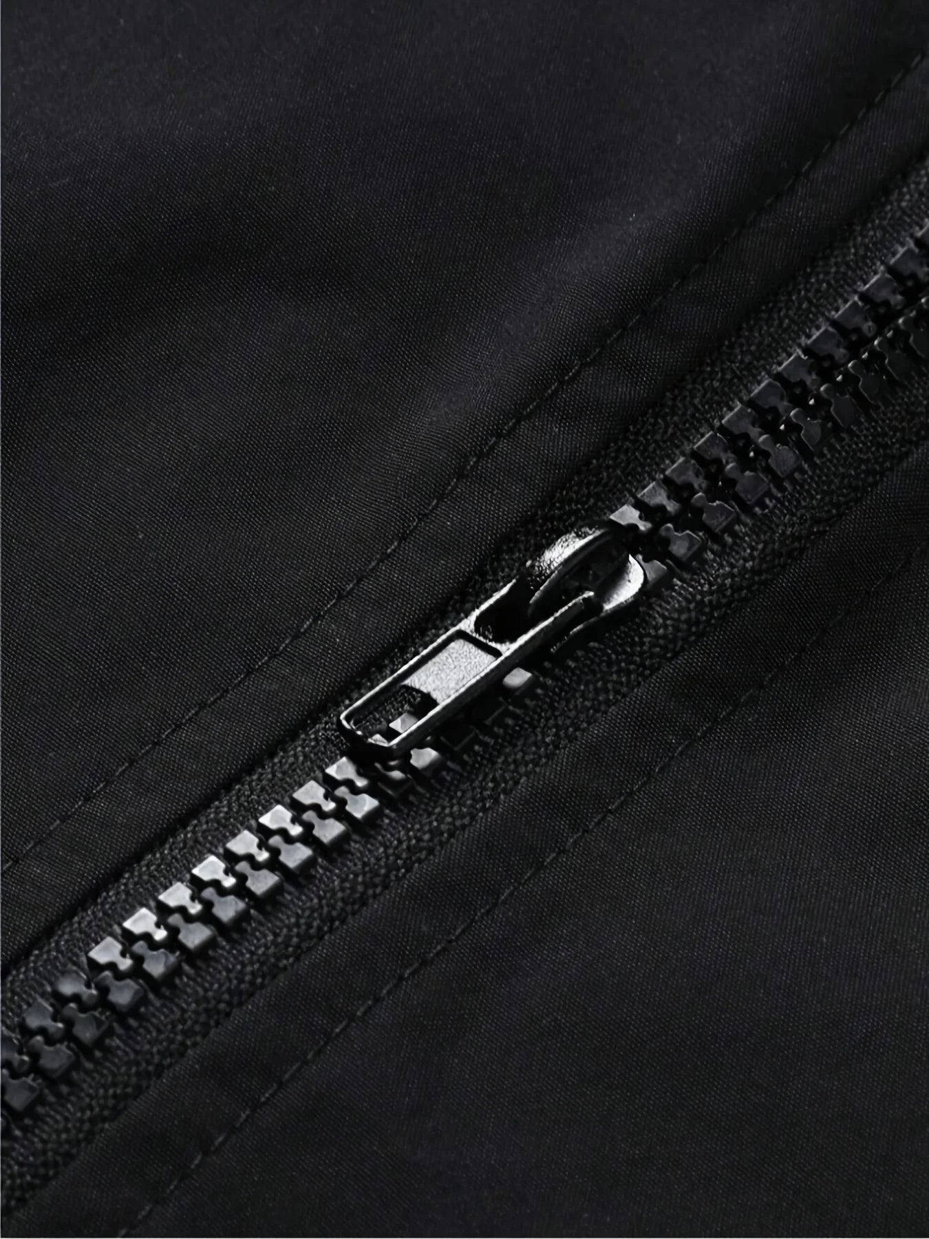 Men's Casual Windproof Zip-Up Jacket Regular Fit Polyester Spring Autumn Outerwear Short Eye-Catching Design